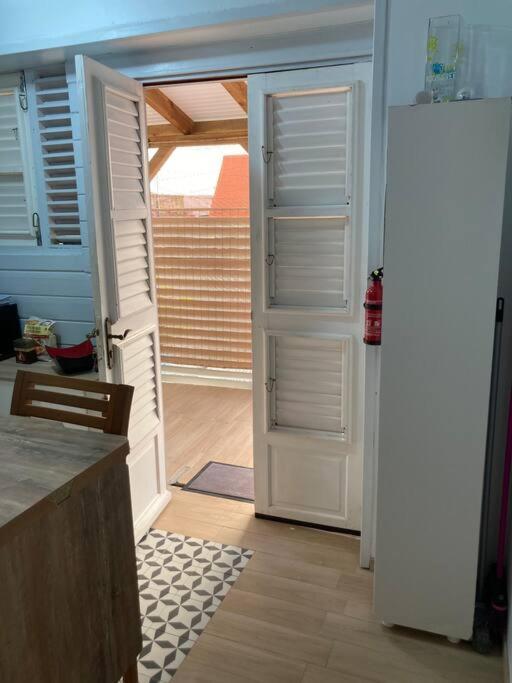 Agreable Logement, Bien Situe Schoelcher Kültér fotó